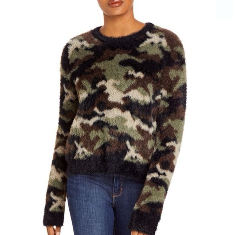 Bella Dahl fuzzy camo sweater crewneck Black green soft women’s size small